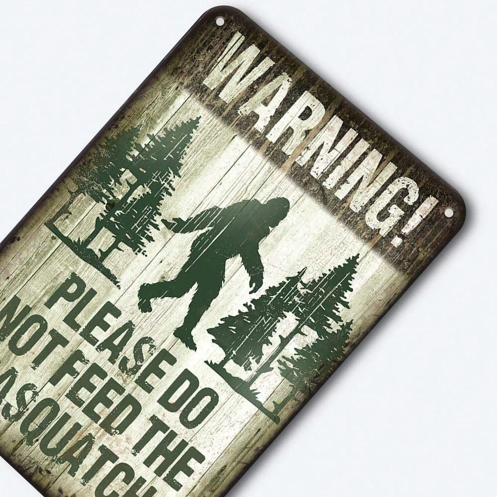 Funny Bigfoot Warning Metal Tin Sign - Retro Please Do Not Feed Sasquatch Art