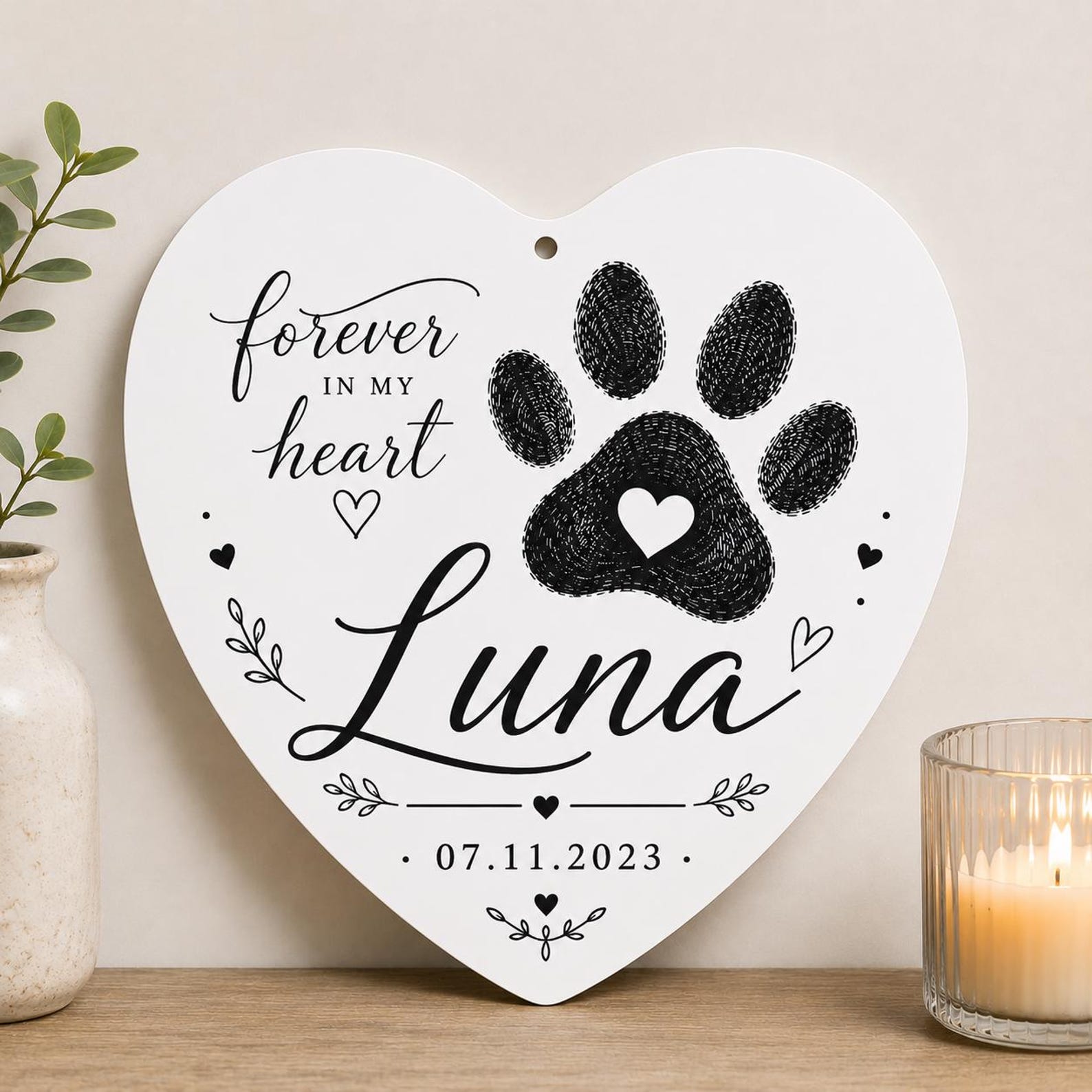 Personalized Pet Memorial Sign, Custom Paw Print Plaque, Heart Round (Aluminum)